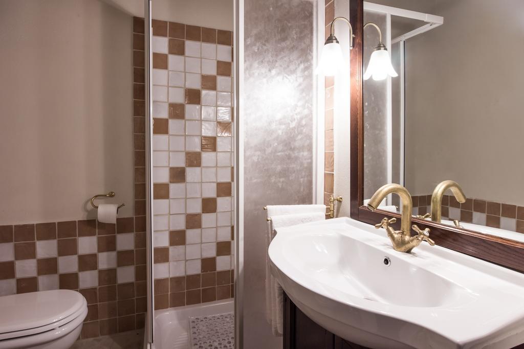 Montecchio  Domus In Castro B&B 객실 사진